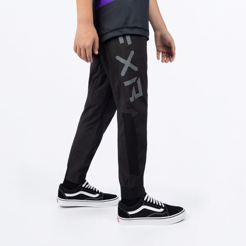 RevoMTB_Yth_Pant_Black_243541-_1000_side