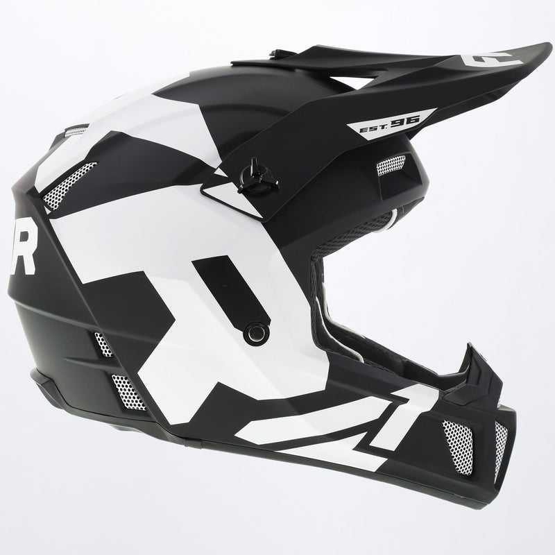 ClutchCX_Helmet_BlackWhite_200608-1001-Right